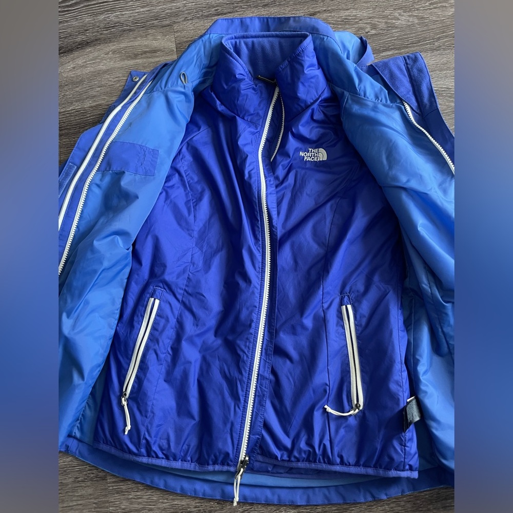 NorthFace ski/snowboard coat - Picture 8 of 10